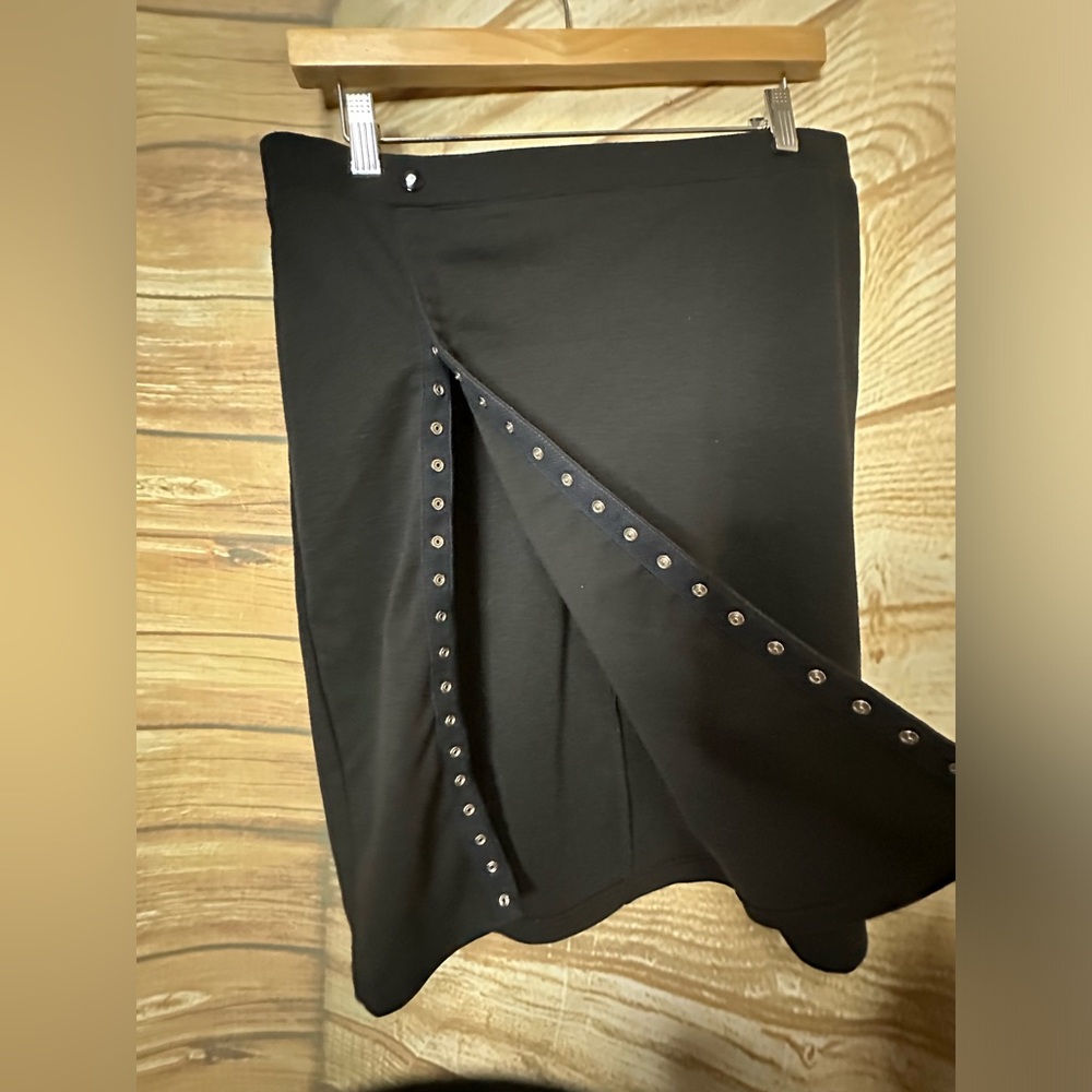 Fredrick’s of Hollywood Snap Front Pencil Skirt